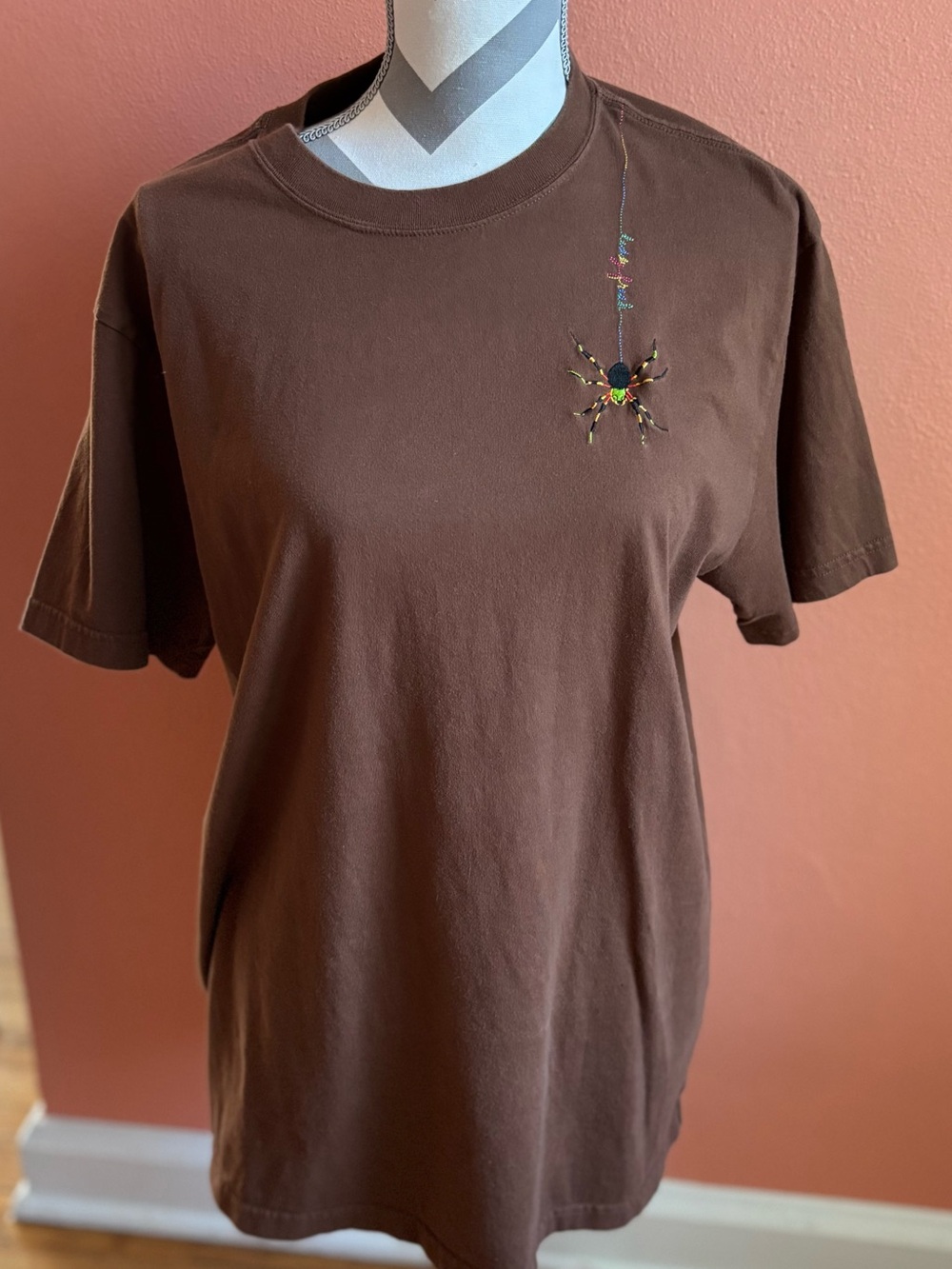 Teddy Fresh Brown Short-Sleeve Crewneck Tee with Embroidered Spider